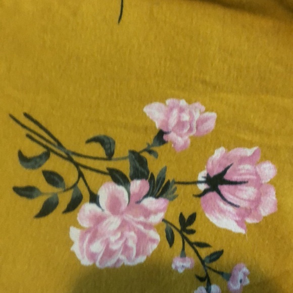 OLD NAVY 4- Pack bodysuits - Picture 6 of 8